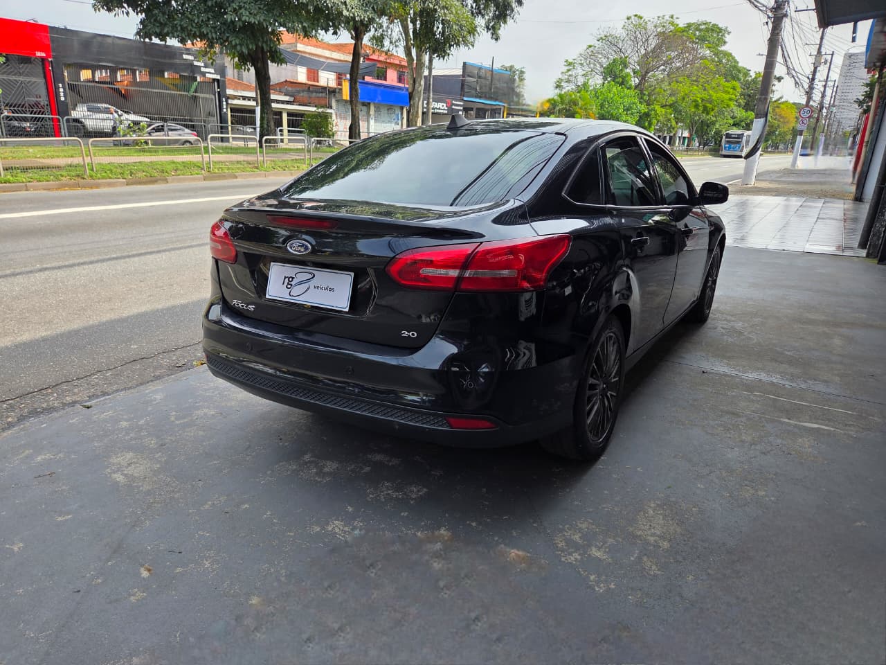 FORD FOCUS