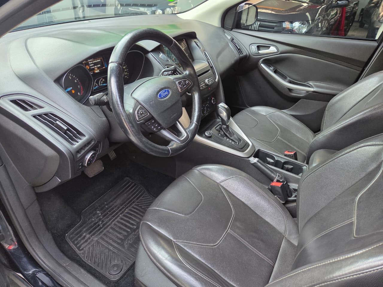 FORD FOCUS