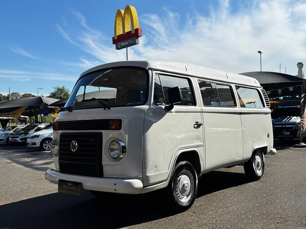 VOLKSWAGEN KOMBI