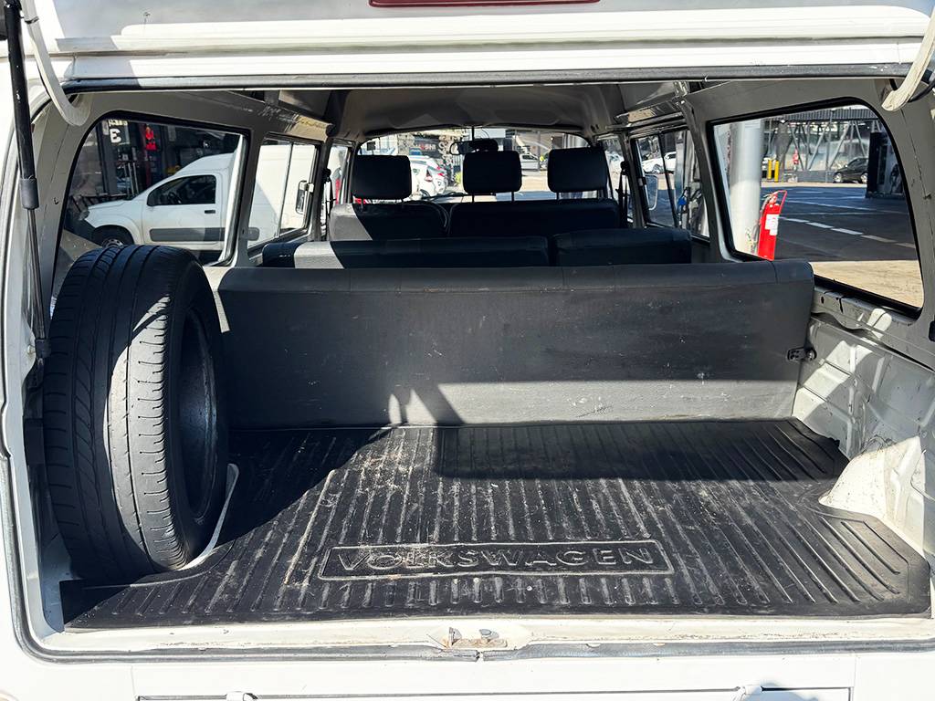 VOLKSWAGEN KOMBI