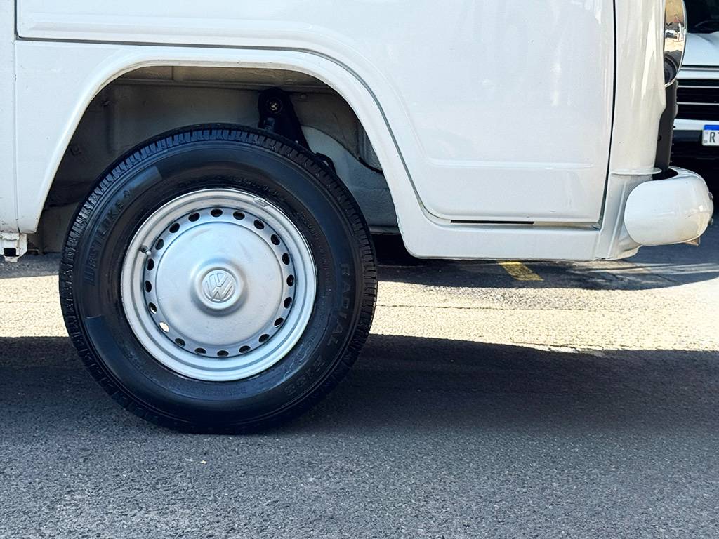 VOLKSWAGEN KOMBI