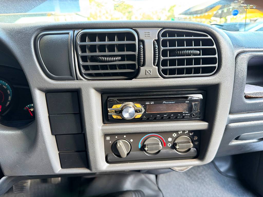 CHEVROLET S10