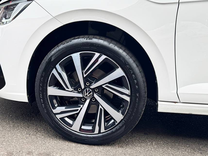 VOLKSWAGEN VIRTUS