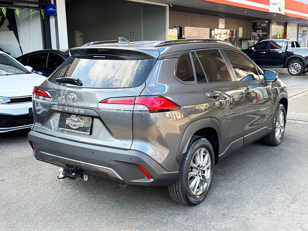 TOYOTA COROLLA CROSS