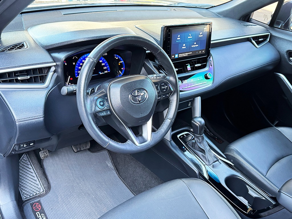 TOYOTA COROLLA CROSS