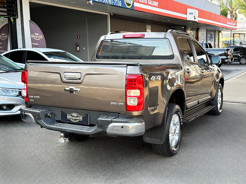 CHEVROLET S10