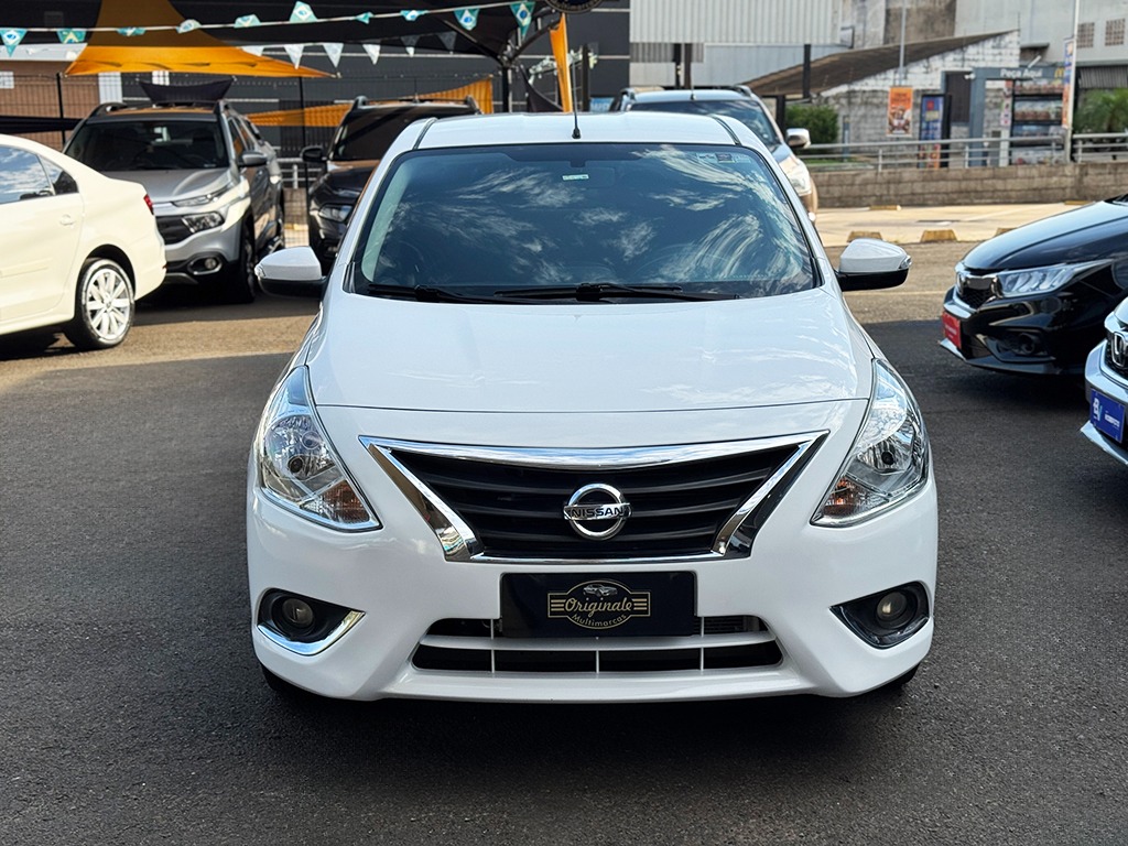 NISSAN VERSA