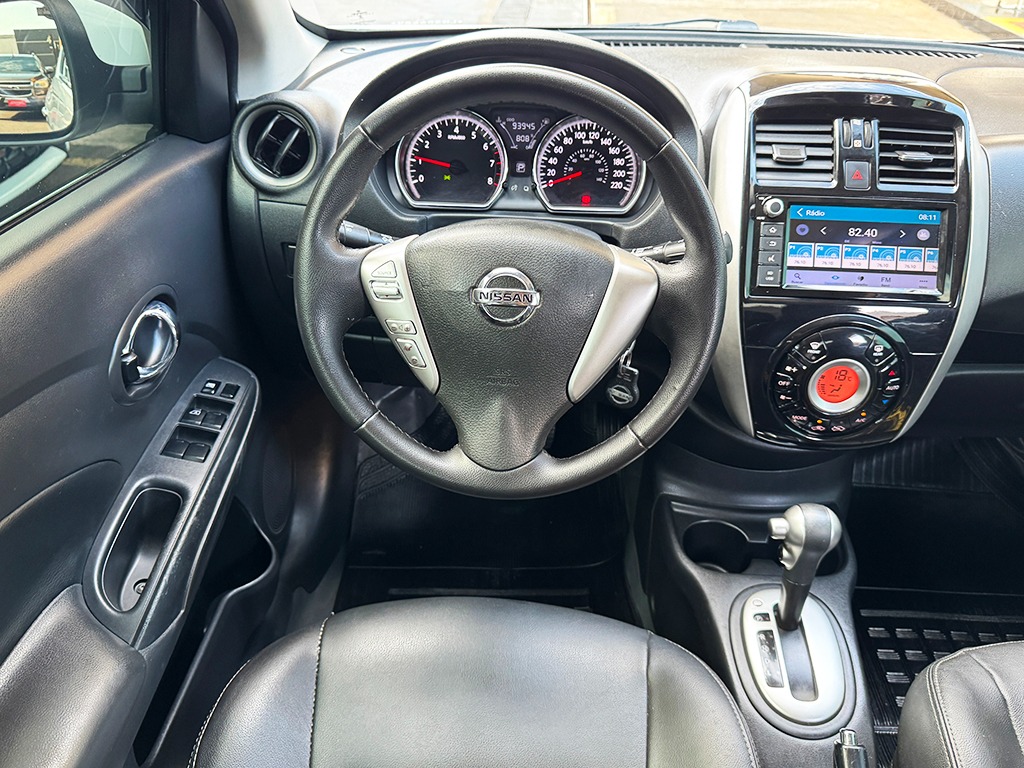 NISSAN VERSA