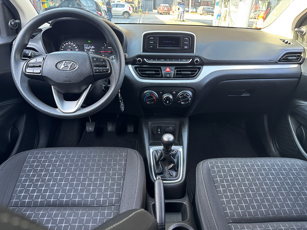 HYUNDAI HB20