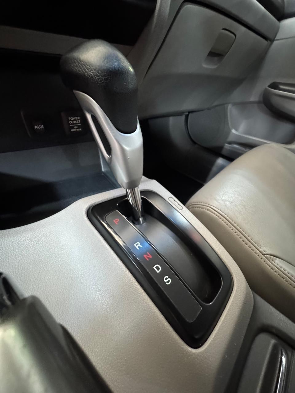 Car Image 9
