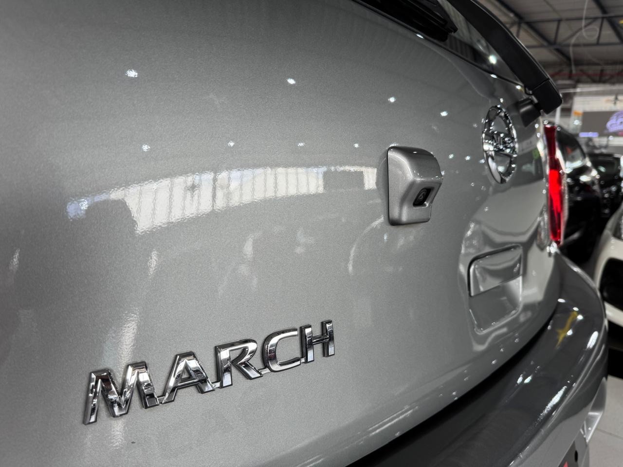 NISSAN MARCH 1.6 SL 16V 2020