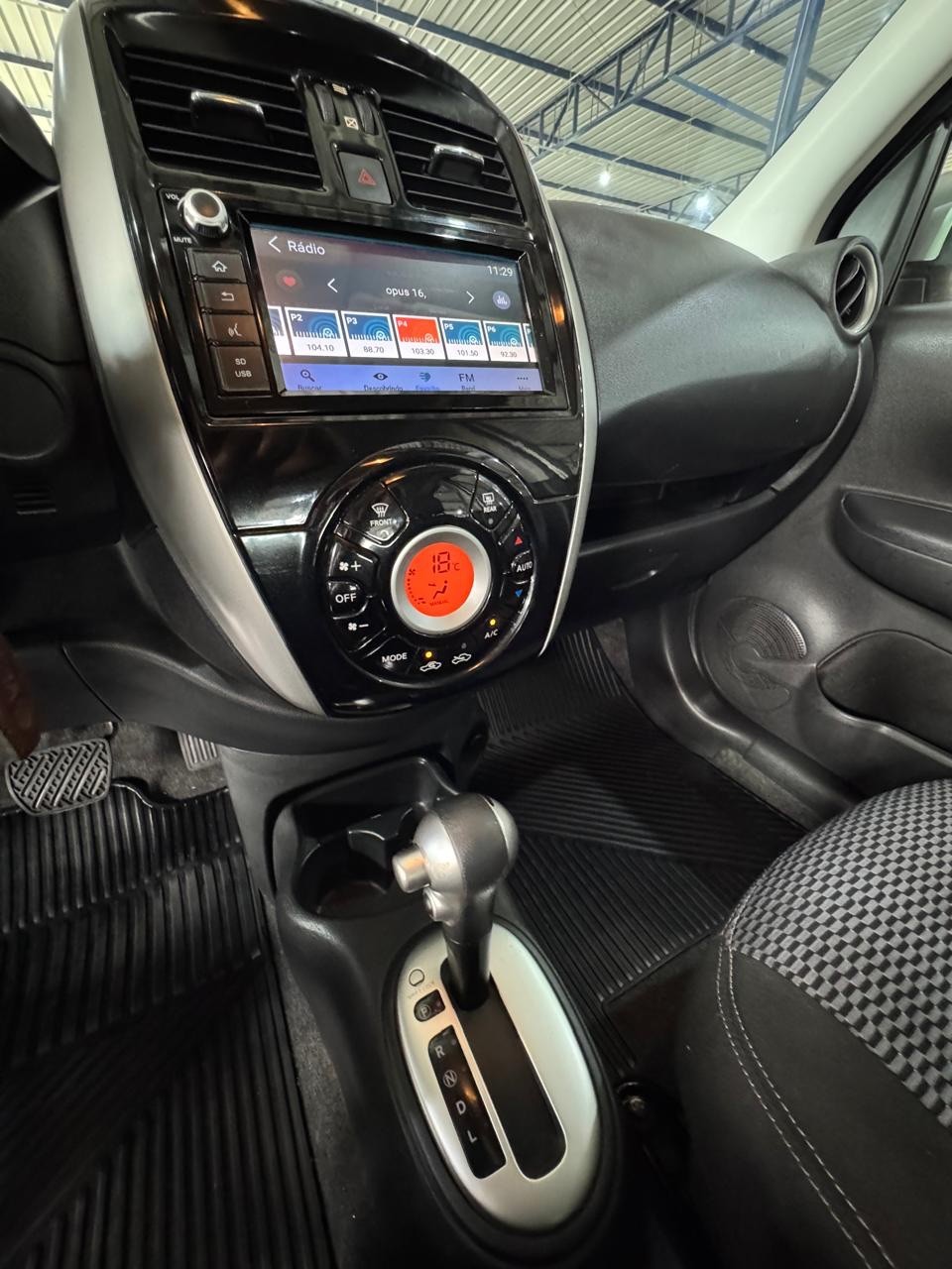 NISSAN MARCH 1.6 SL 16V 2020