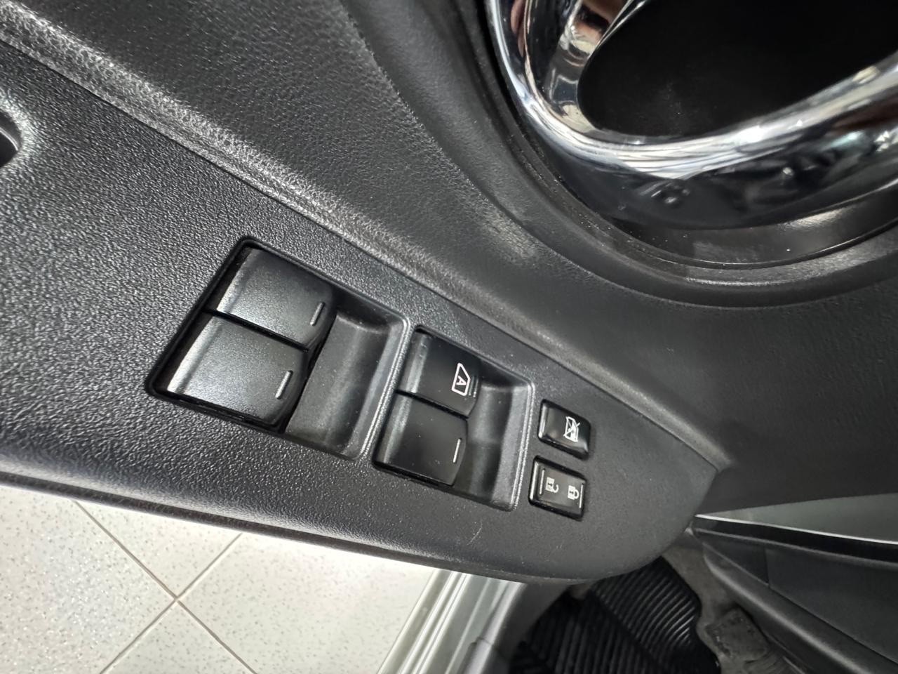 NISSAN MARCH 1.6 SL 16V 2020