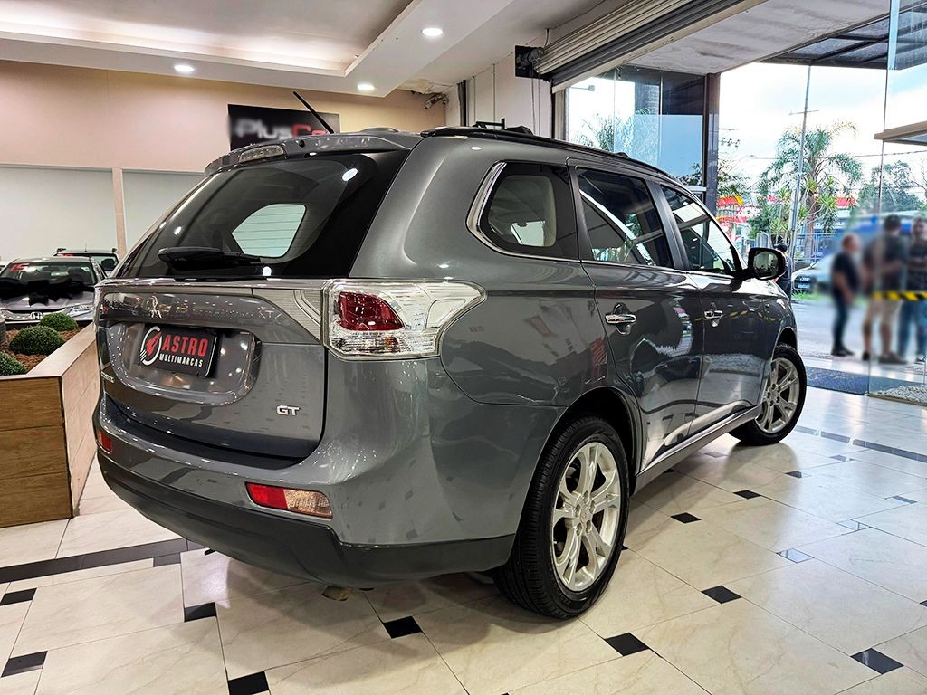 Car Image 15
