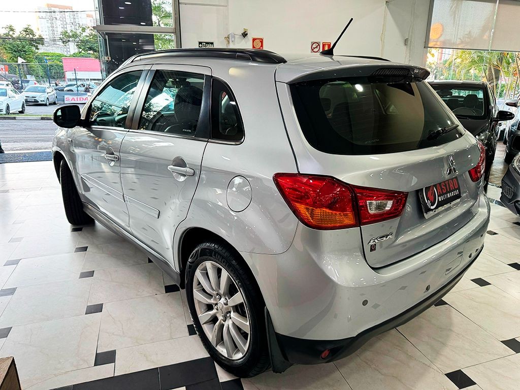 Car Image 11