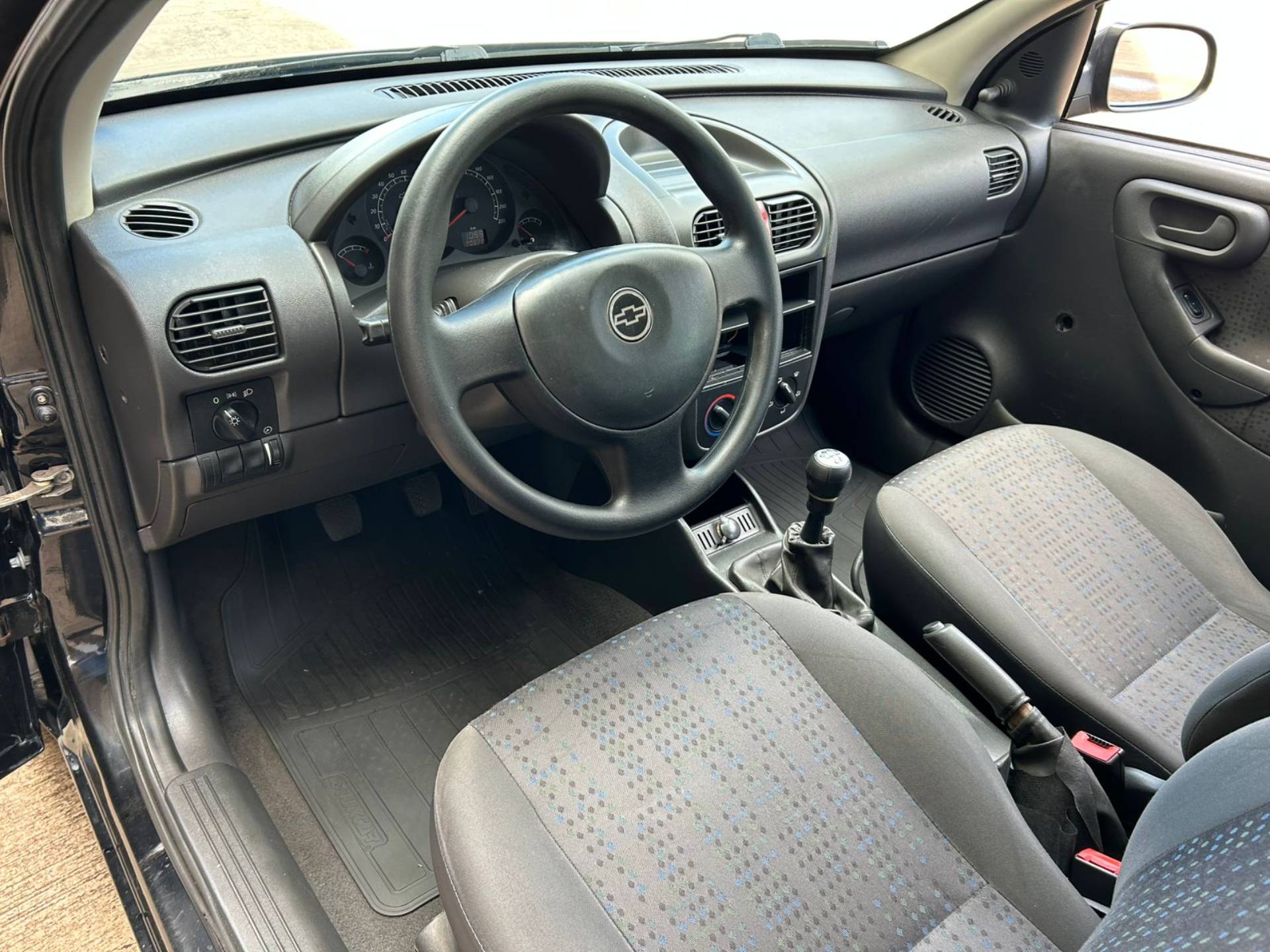 CHEVROLET CORSA