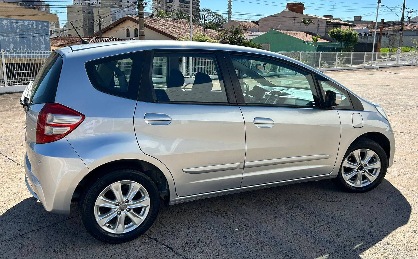 HONDA FIT