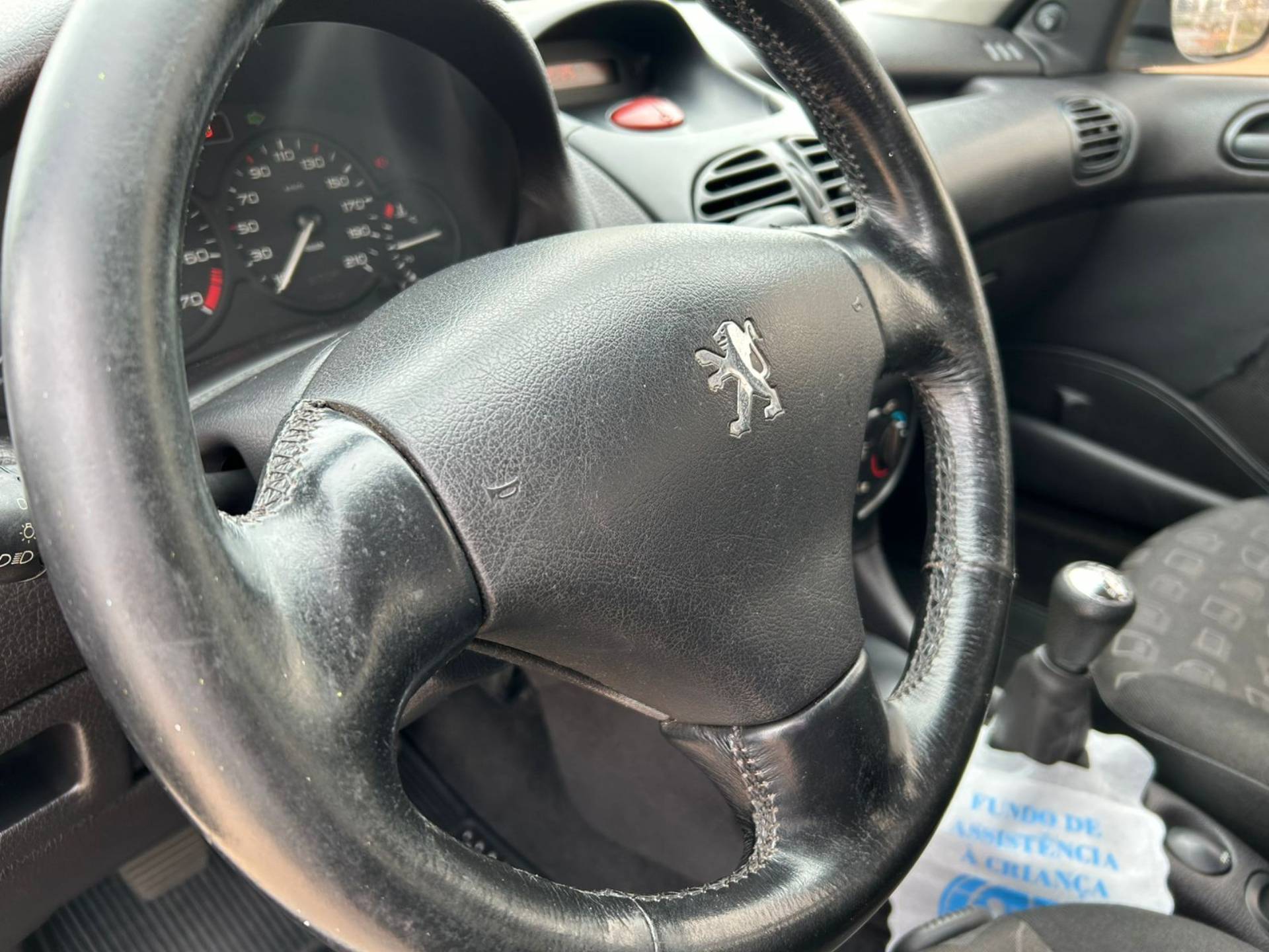 PEUGEOT 206