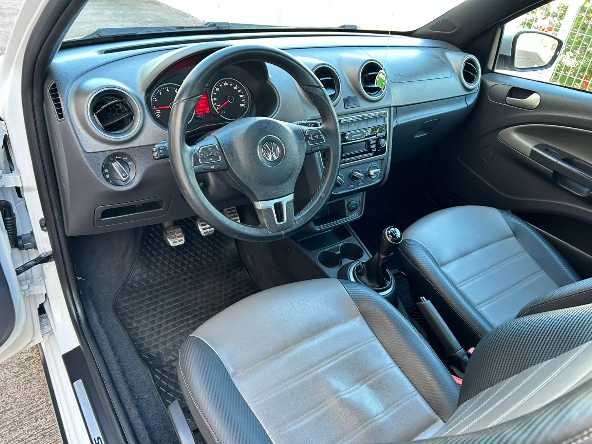 VOLKSWAGEN SAVEIRO