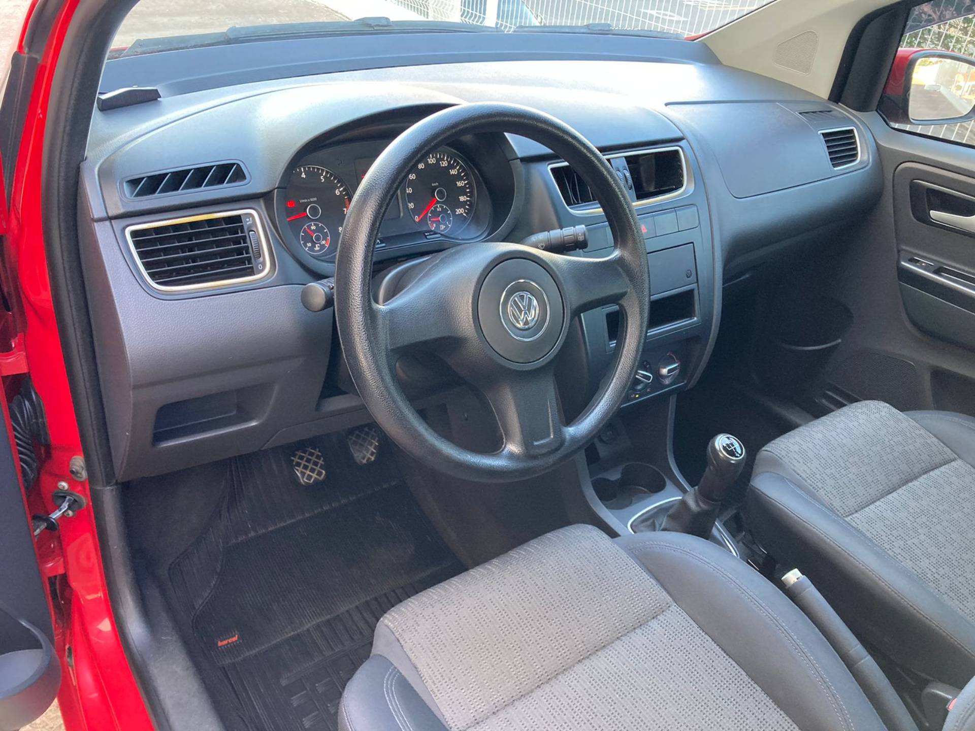 VOLKSWAGEN FOX