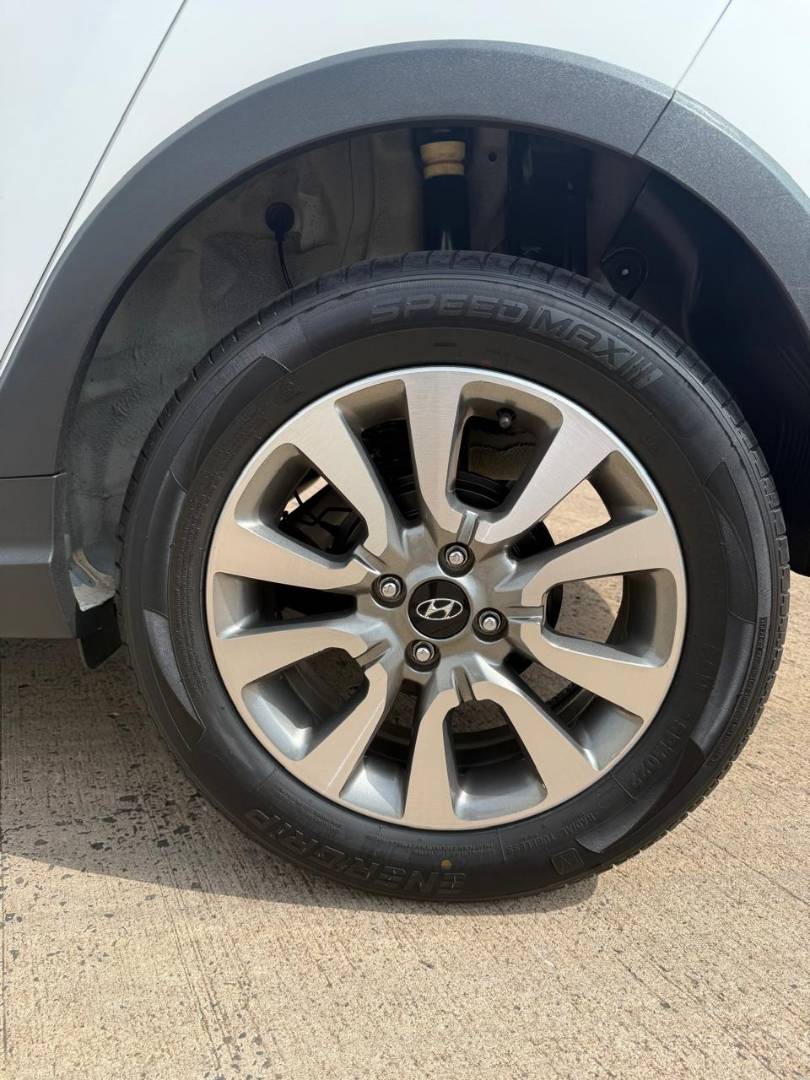 HYUNDAI HB20X