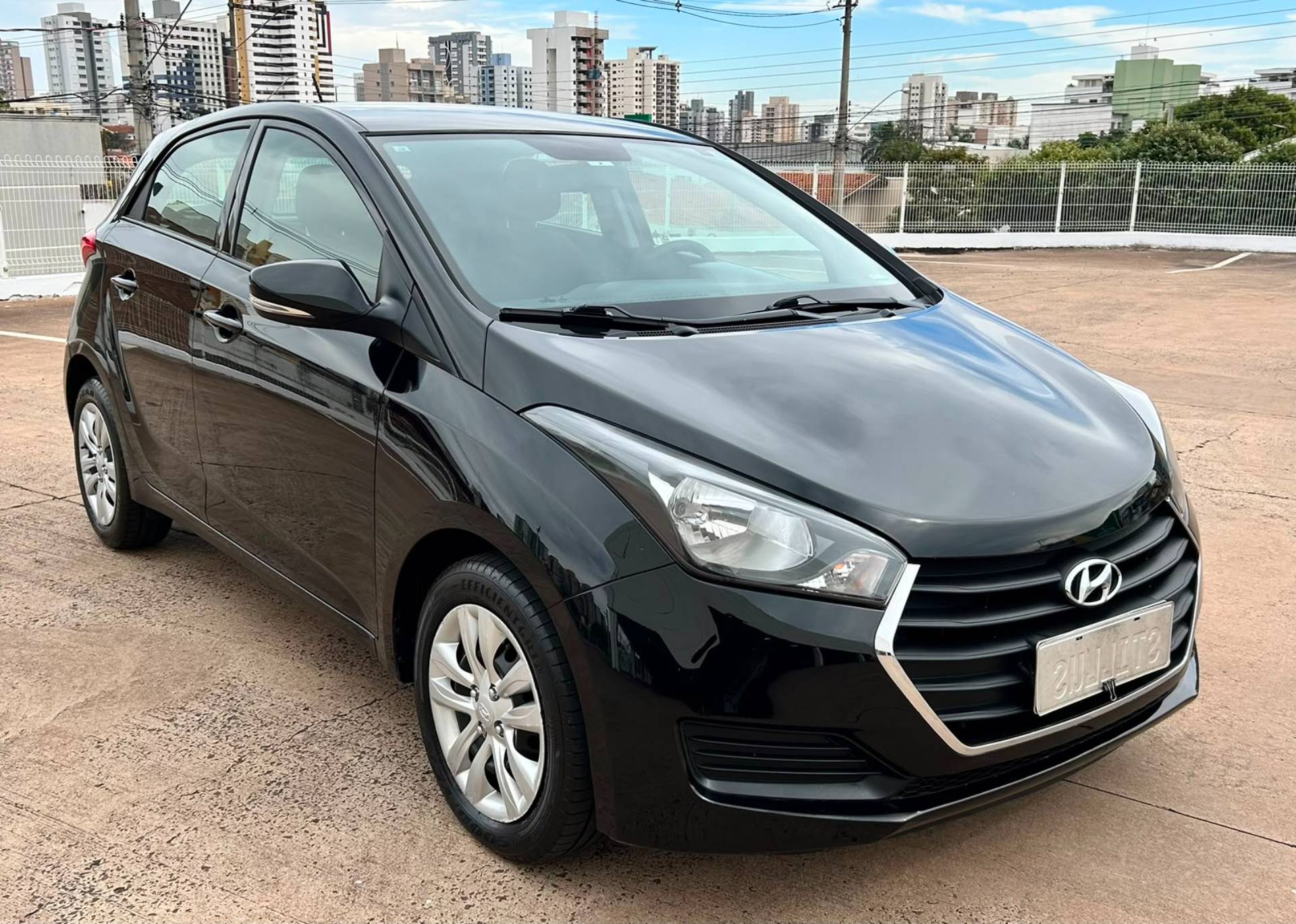 HYUNDAI HB20