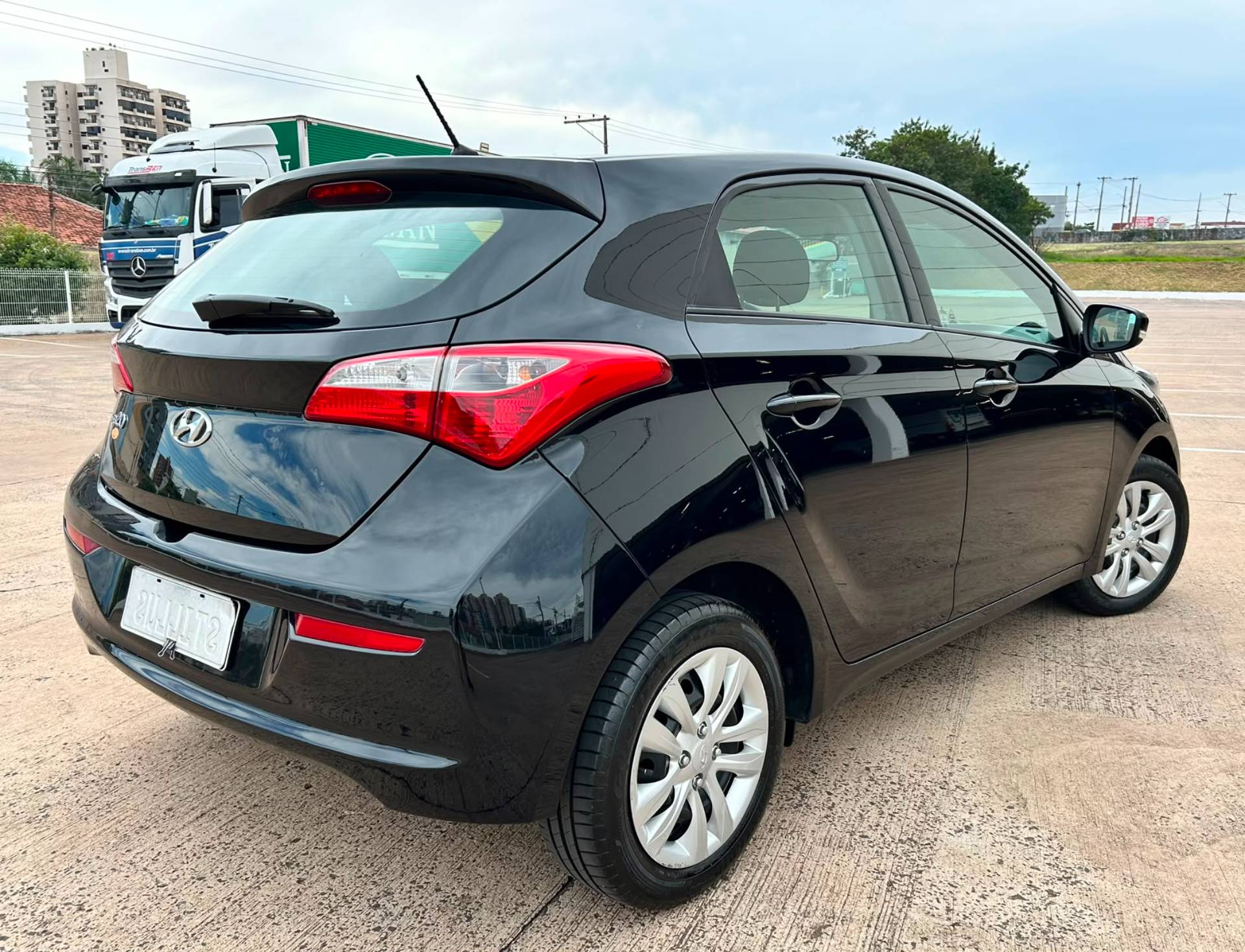 HYUNDAI HB20