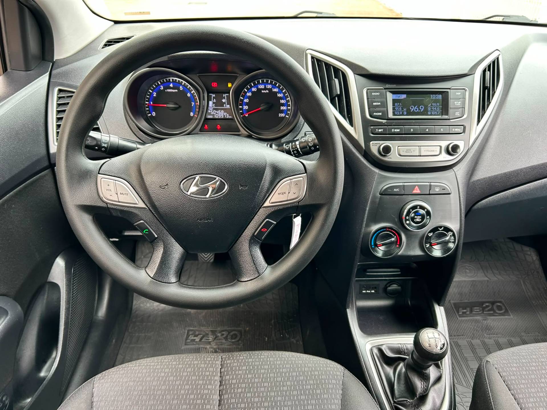 HYUNDAI HB20