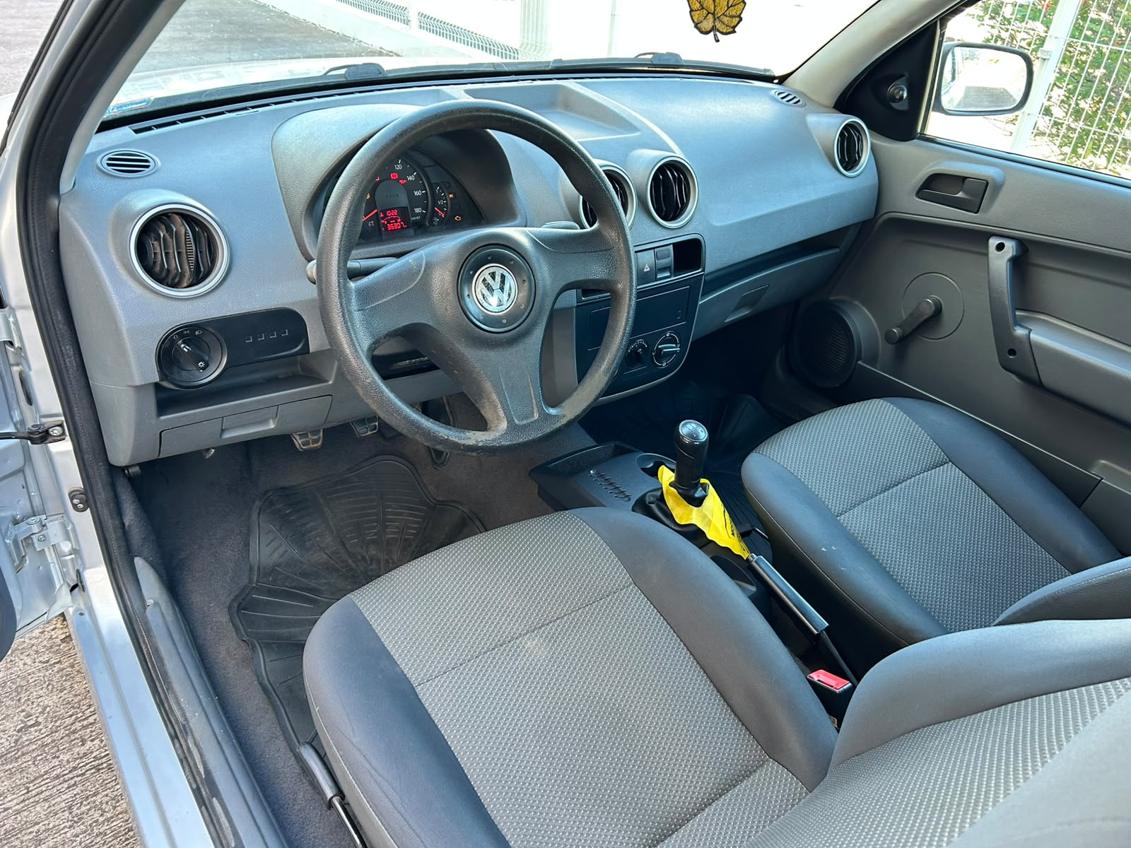 VOLKSWAGEN GOL