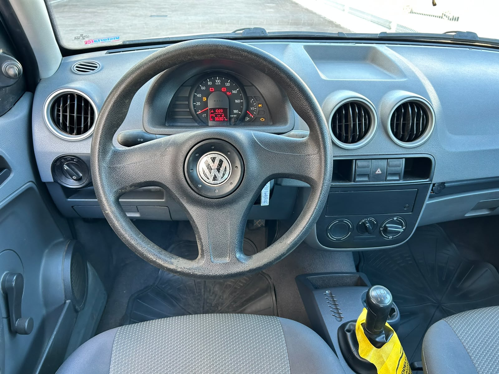 VOLKSWAGEN GOL