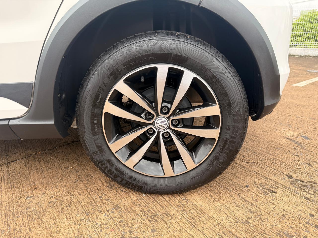 VOLKSWAGEN FOX