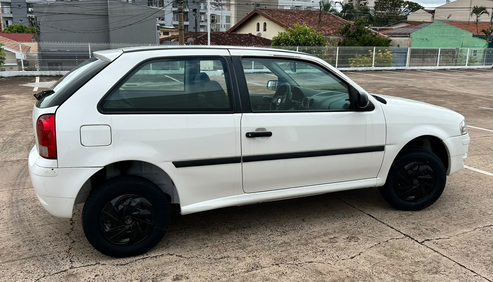 VOLKSWAGEN GOL