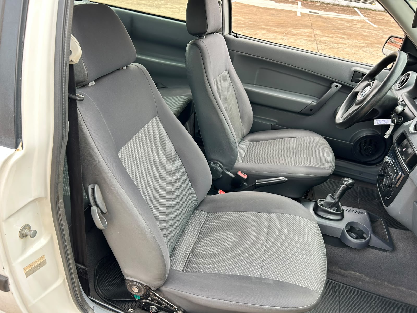 VOLKSWAGEN GOL