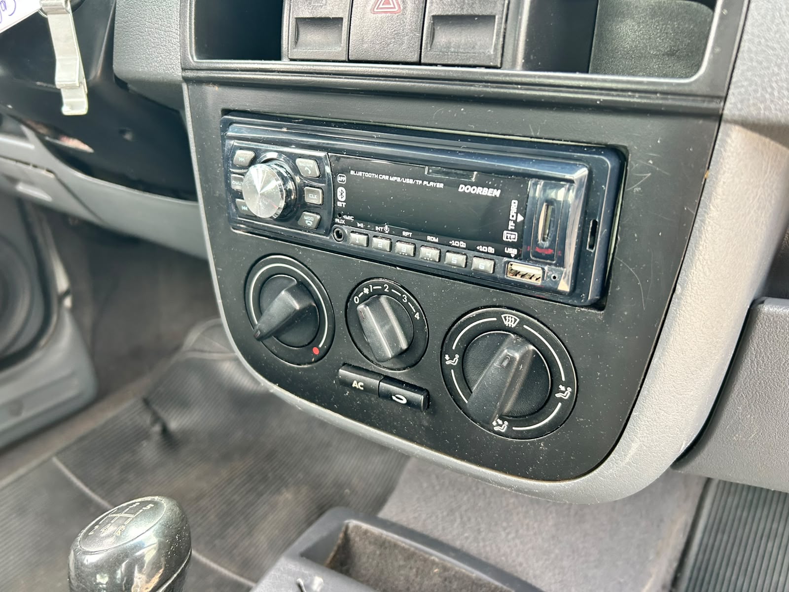 VOLKSWAGEN GOL