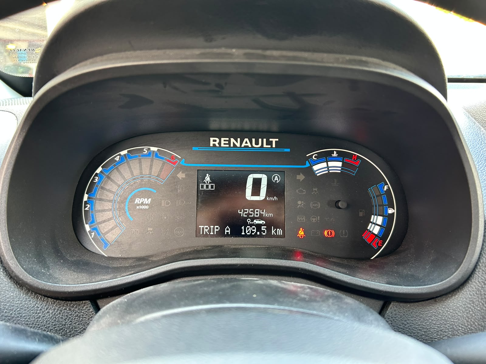 RENAULT KWID