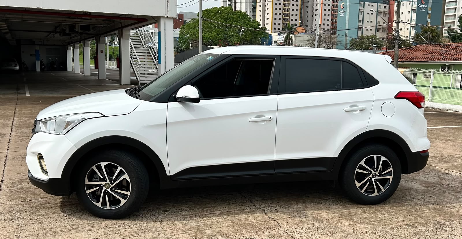 HYUNDAI CRETA