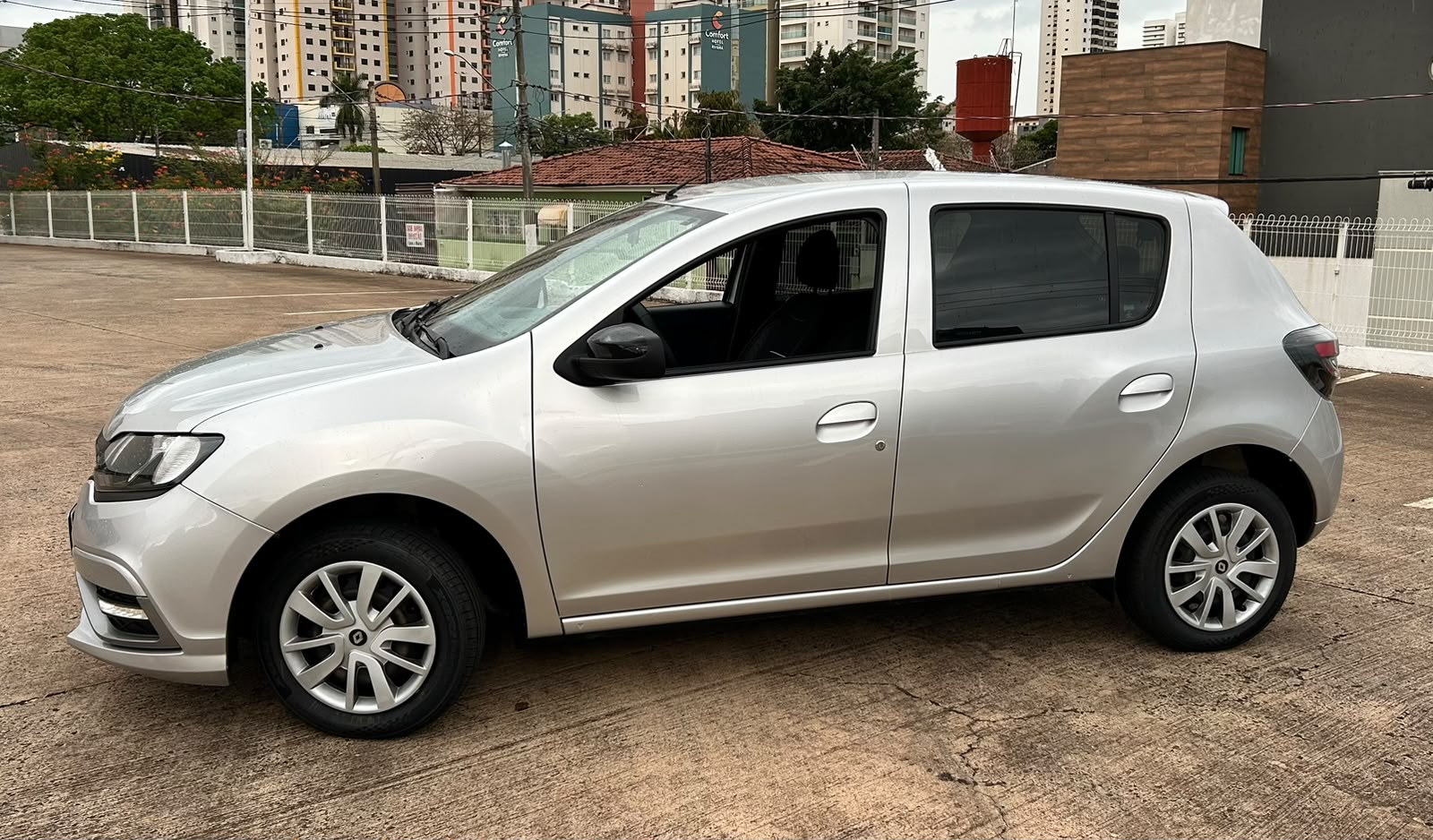 RENAULT SANDERO
