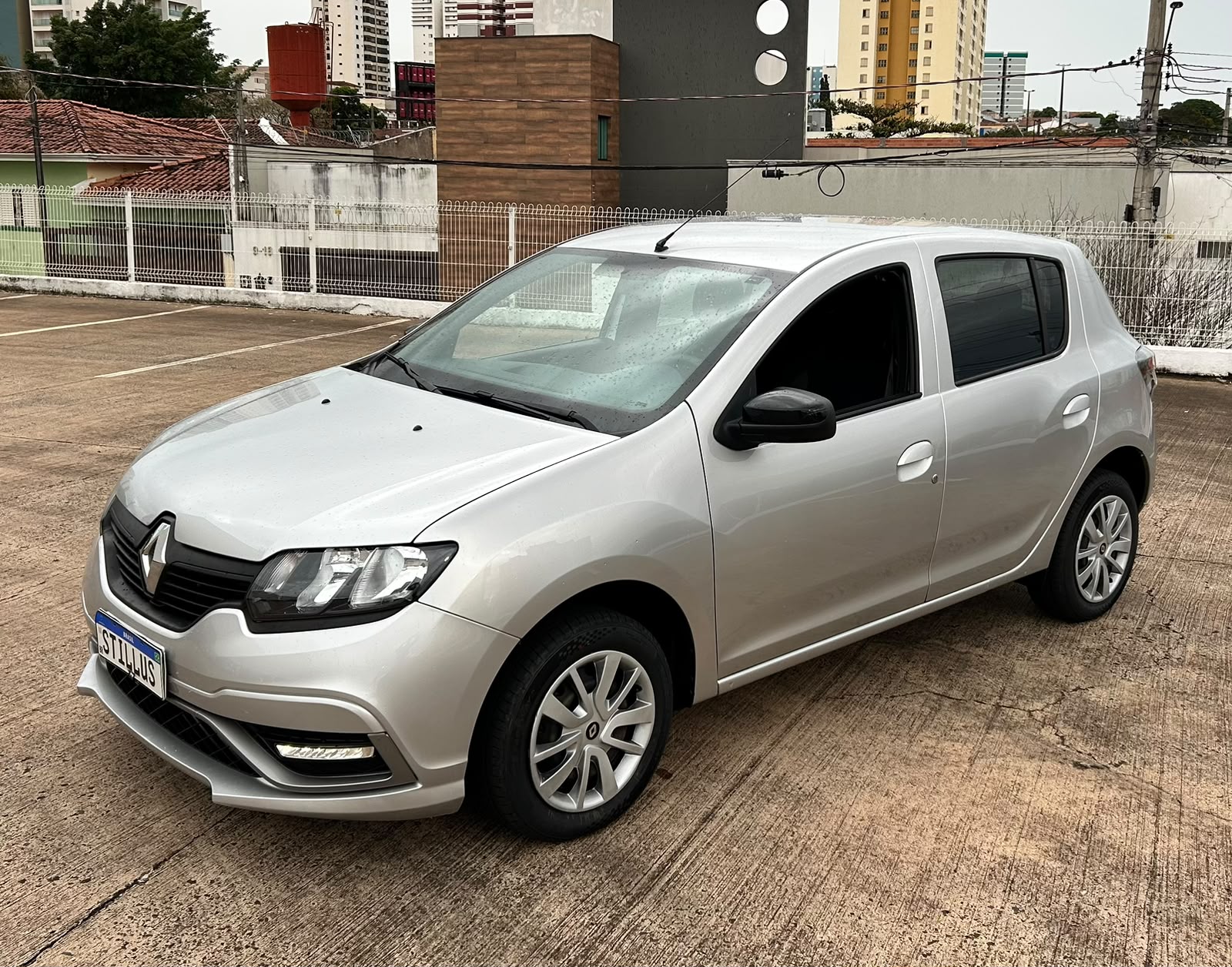 RENAULT SANDERO