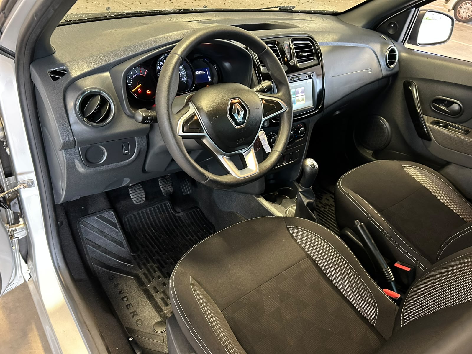 RENAULT SANDERO