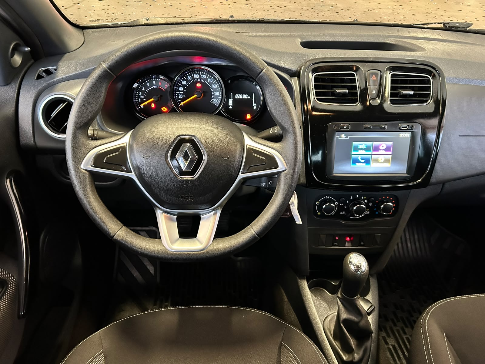 RENAULT SANDERO