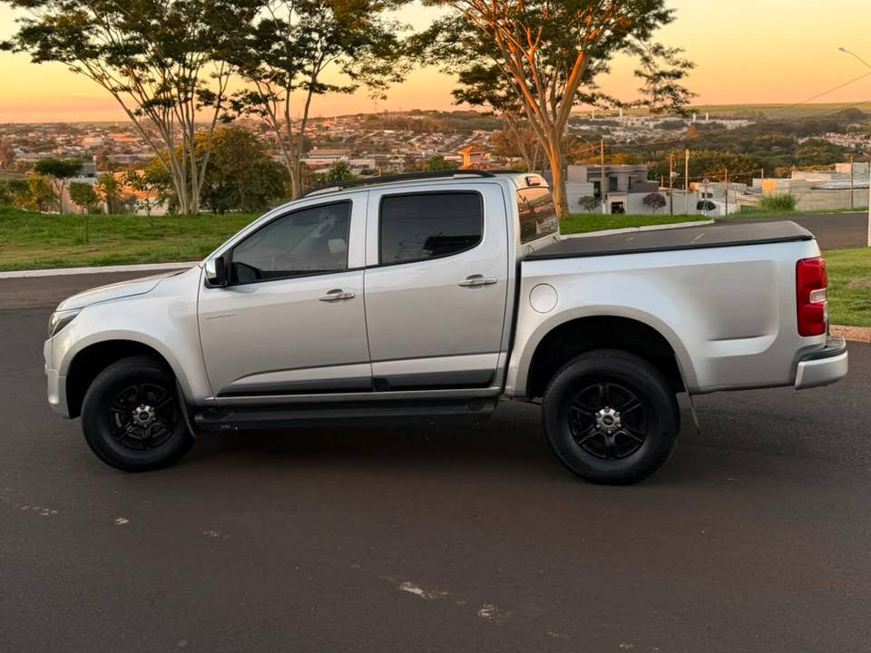 CHEVROLET S10