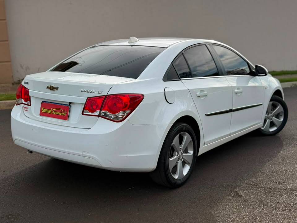 CHEVROLET CRUZE