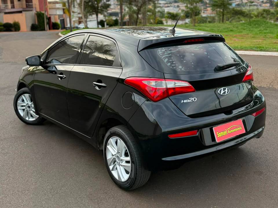 HYUNDAI HB20