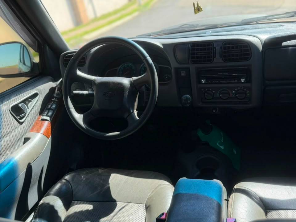 CHEVROLET S10