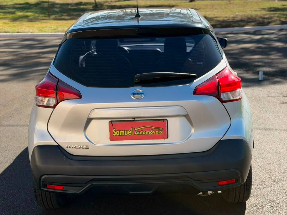 NISSAN KICKS
