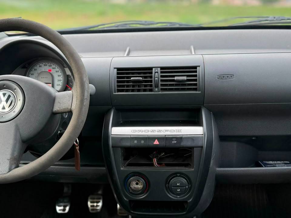 VOLKSWAGEN CROSSFOX