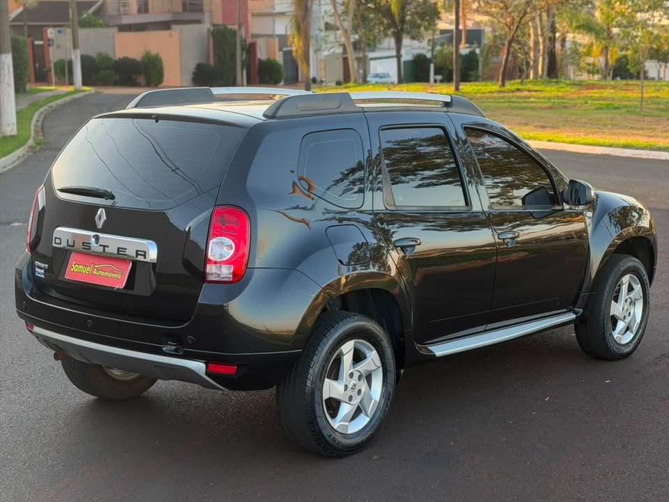 RENAULT DUSTER