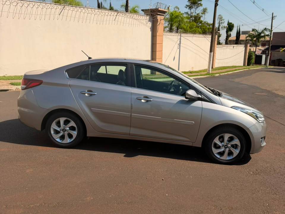 HYUNDAI HB20S