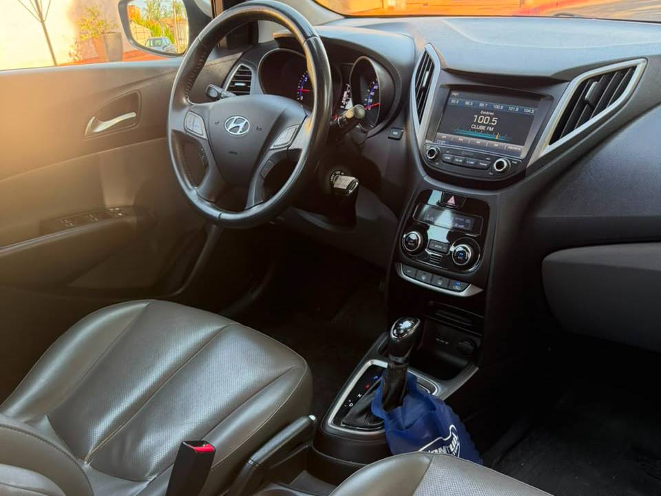 HYUNDAI HB20S