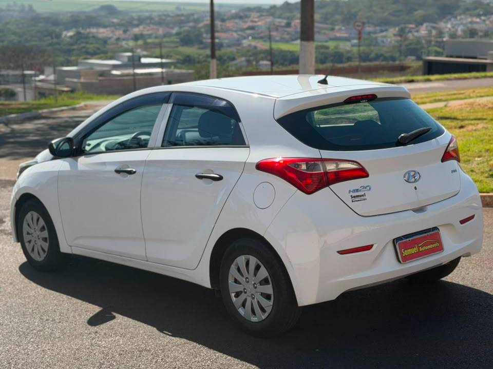 HYUNDAI HB20